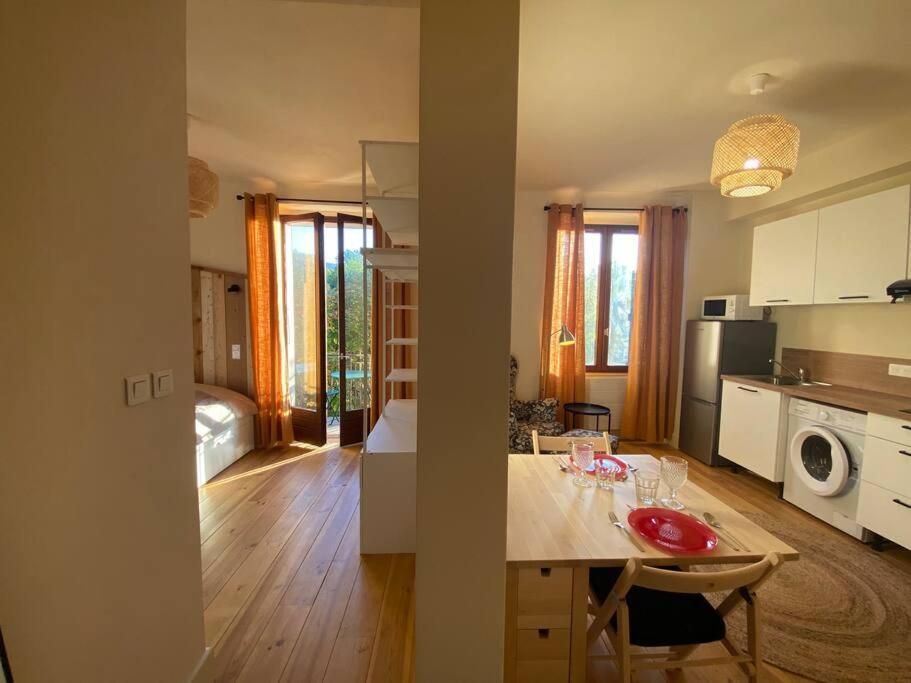 T2 Cocon Avec Balcon Et Parking Apartment La Roche-sur-Foron Luaran gambar
